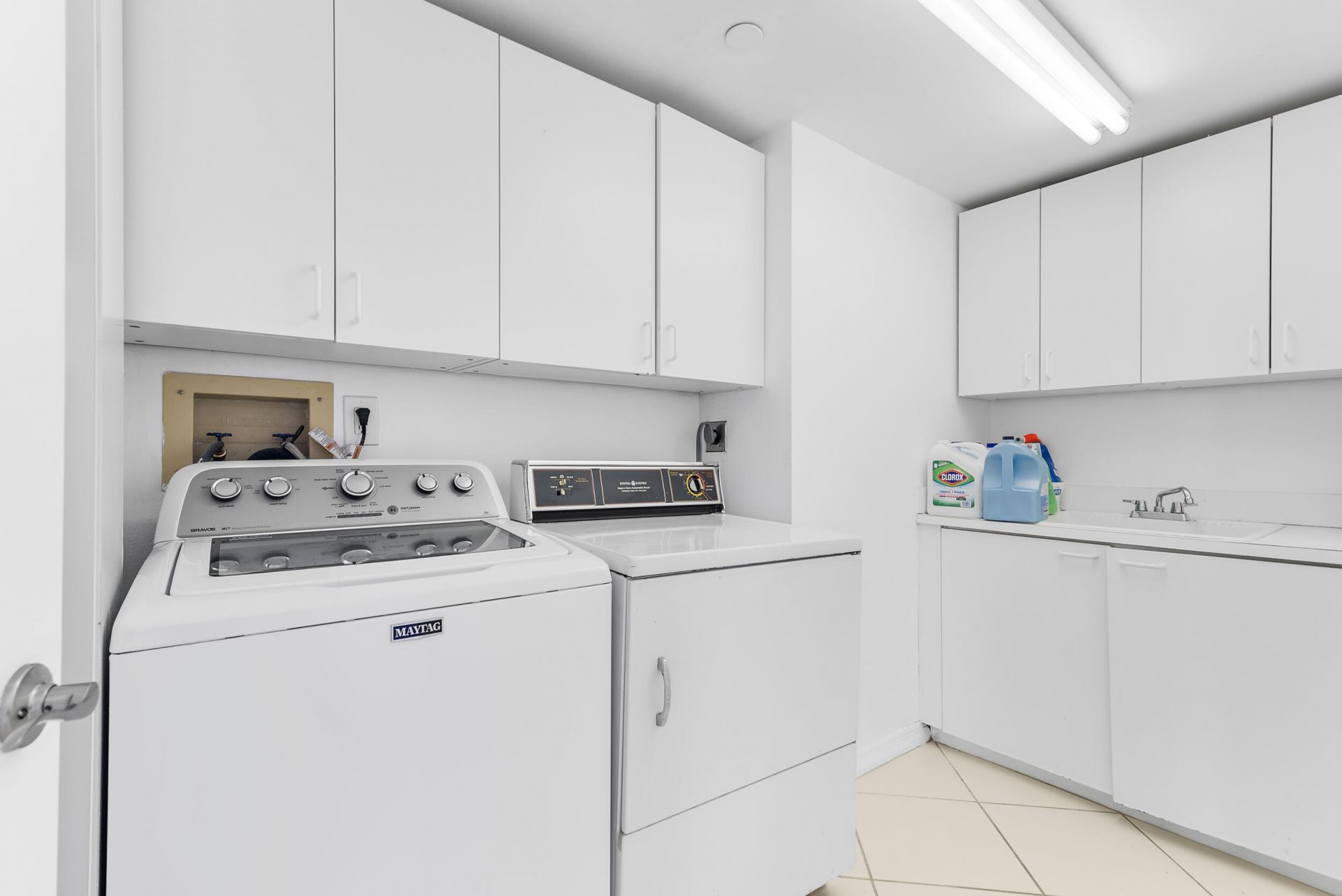 20185 E Country Club Drive, Unit 901, Aventura, FL 33180 Photo