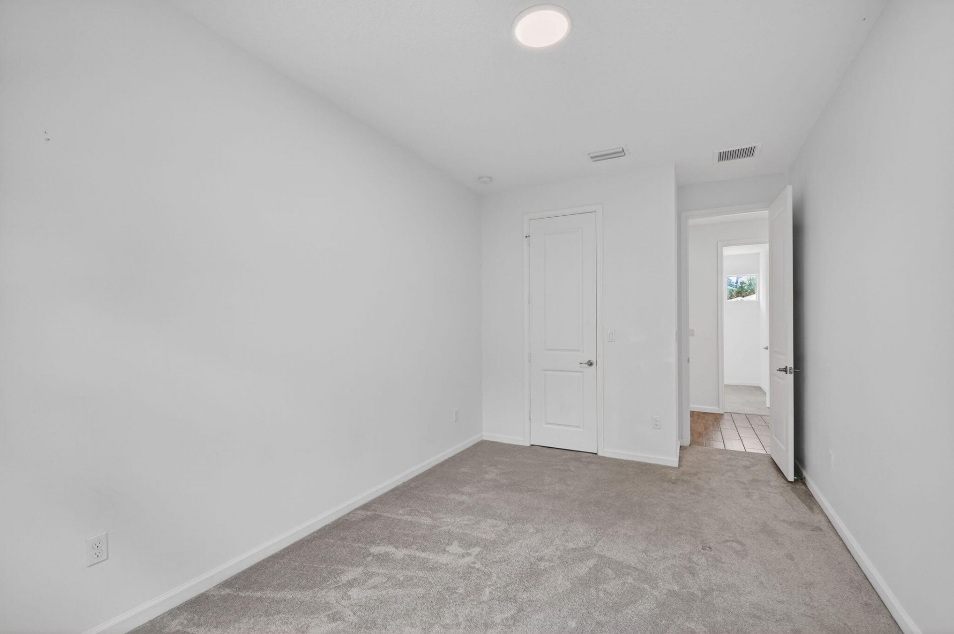 6680 Pointe Of Woods Drive, West Palm Beach, FL 33415 Photo