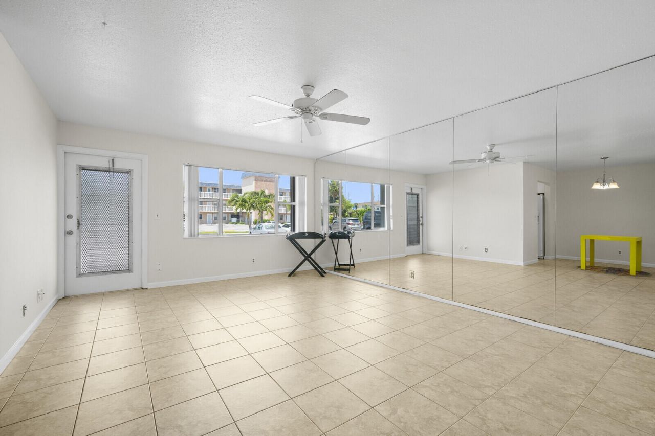 130 Doolen Court, Unit 109, North Palm Beach, FL 33408 Photo