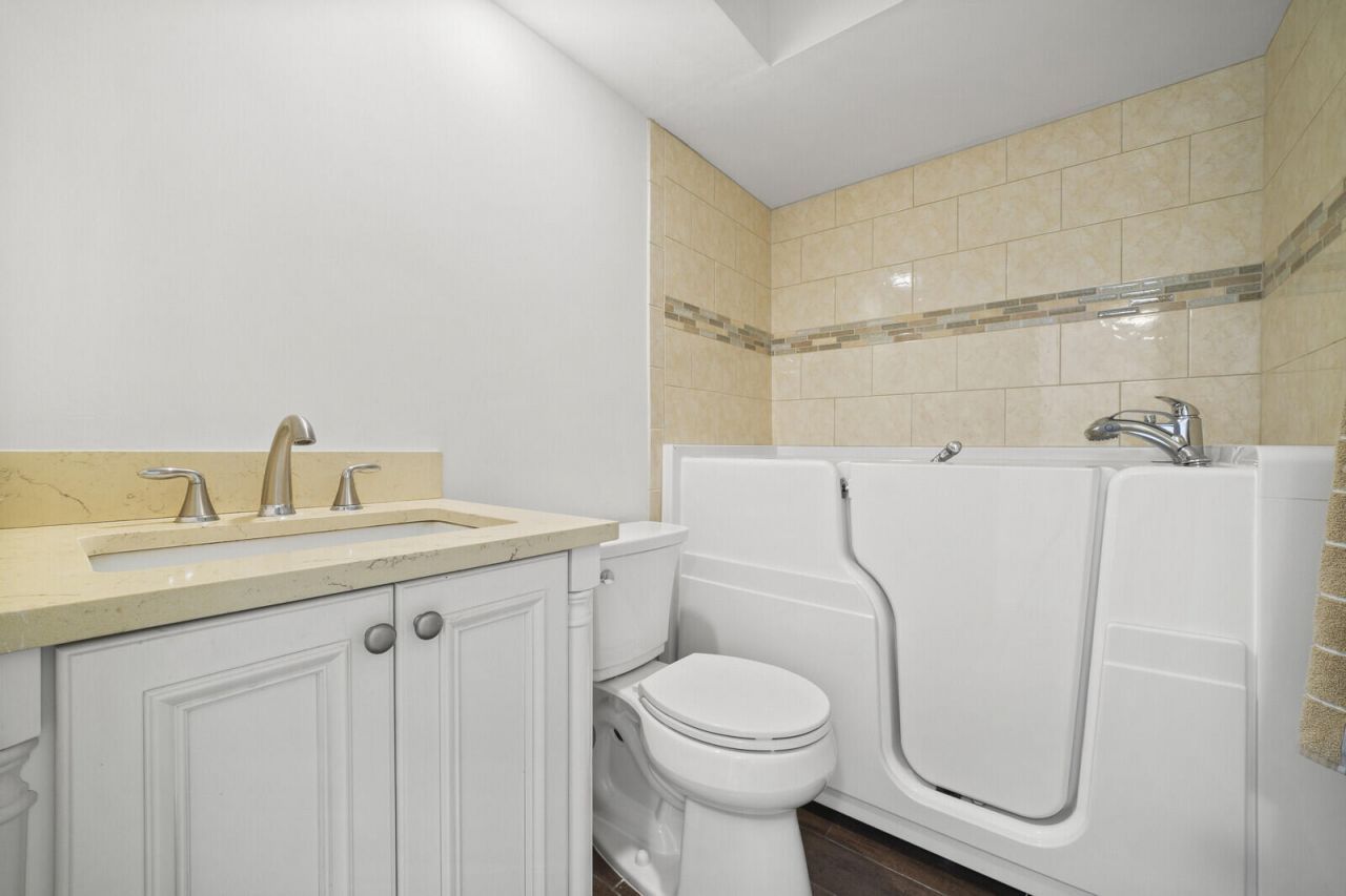 130 Doolen Court, Unit 109, North Palm Beach, FL 33408 Photo