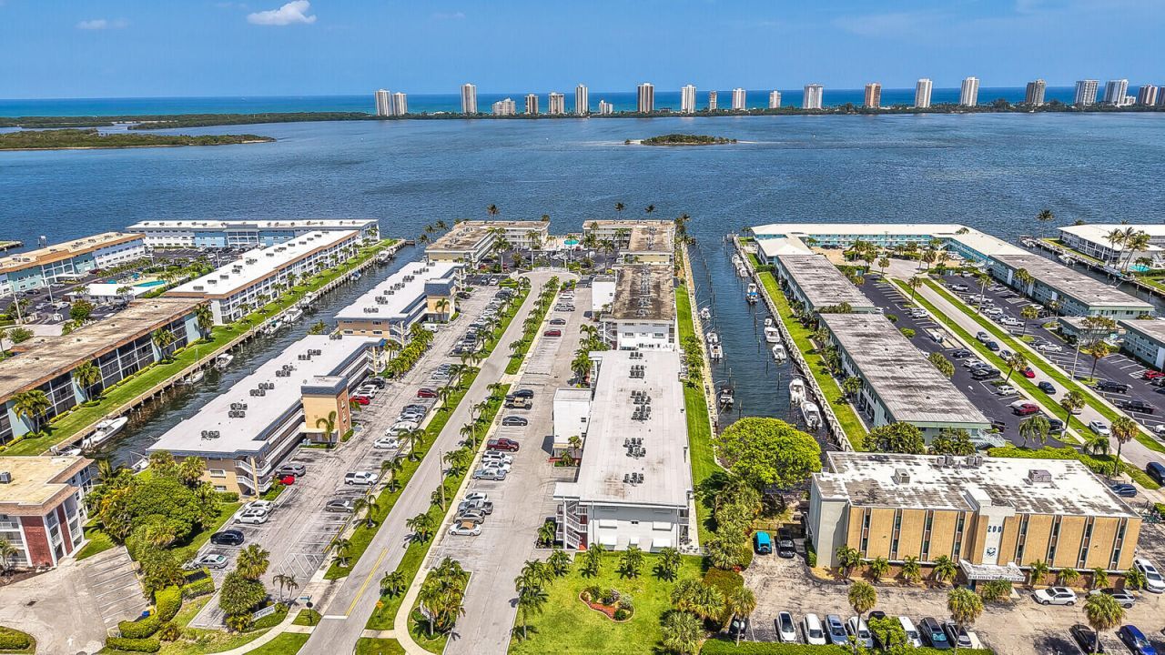 130 Doolen Court, Unit 109, North Palm Beach, FL 33408 Photo