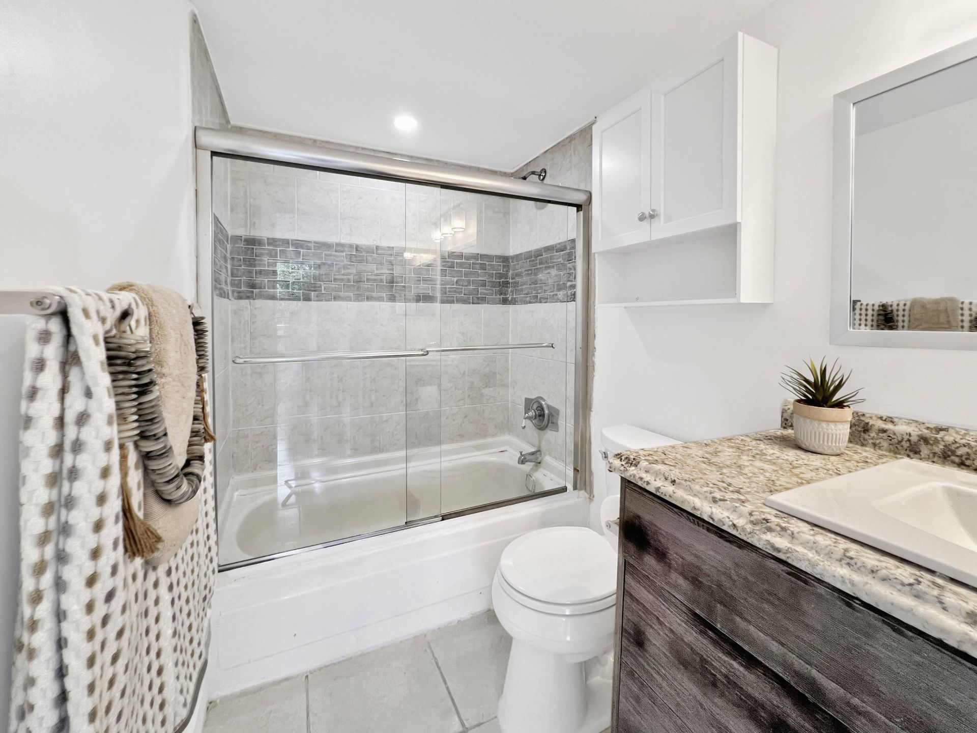 801 NE 18th Court, Unit 208, Fort Lauderdale, FL 33305 Photo