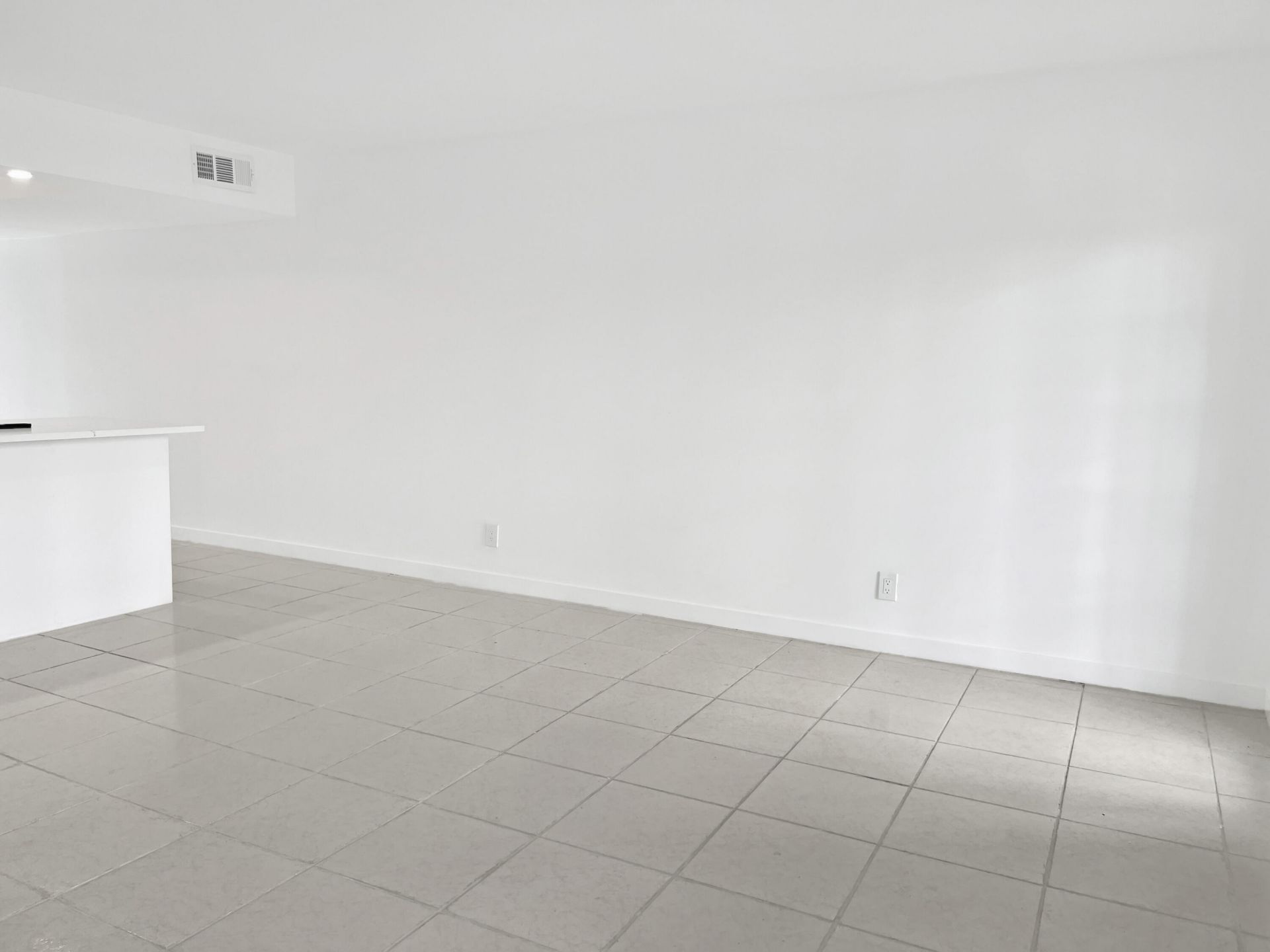 801 NE 18th Court, Unit 208, Fort Lauderdale, FL 33305 Photo