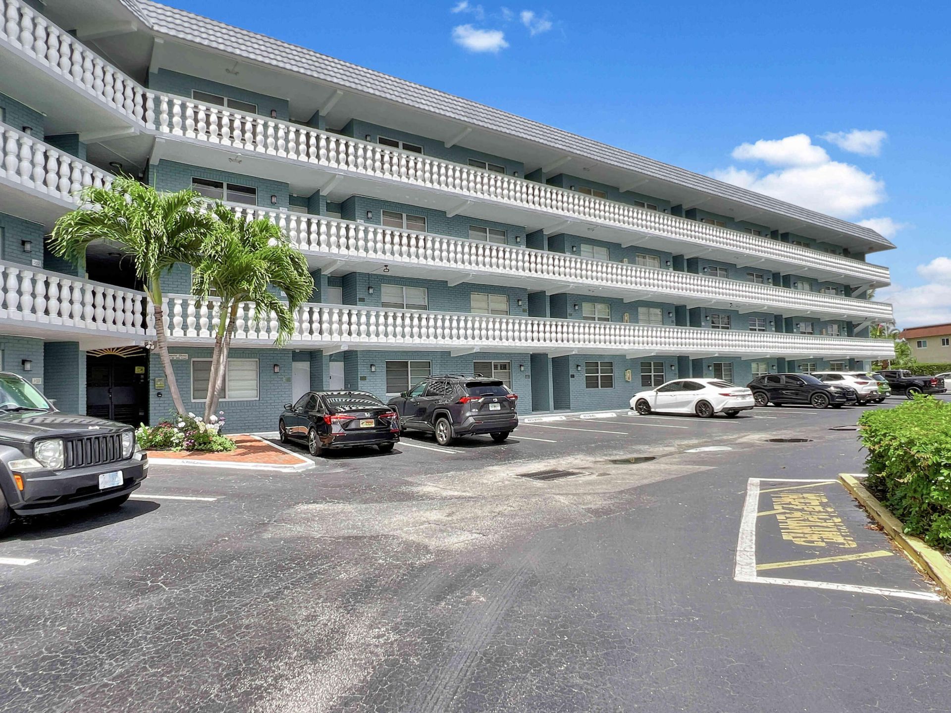 801 NE 18th Court, Unit 208, Fort Lauderdale, FL 33305 Photo