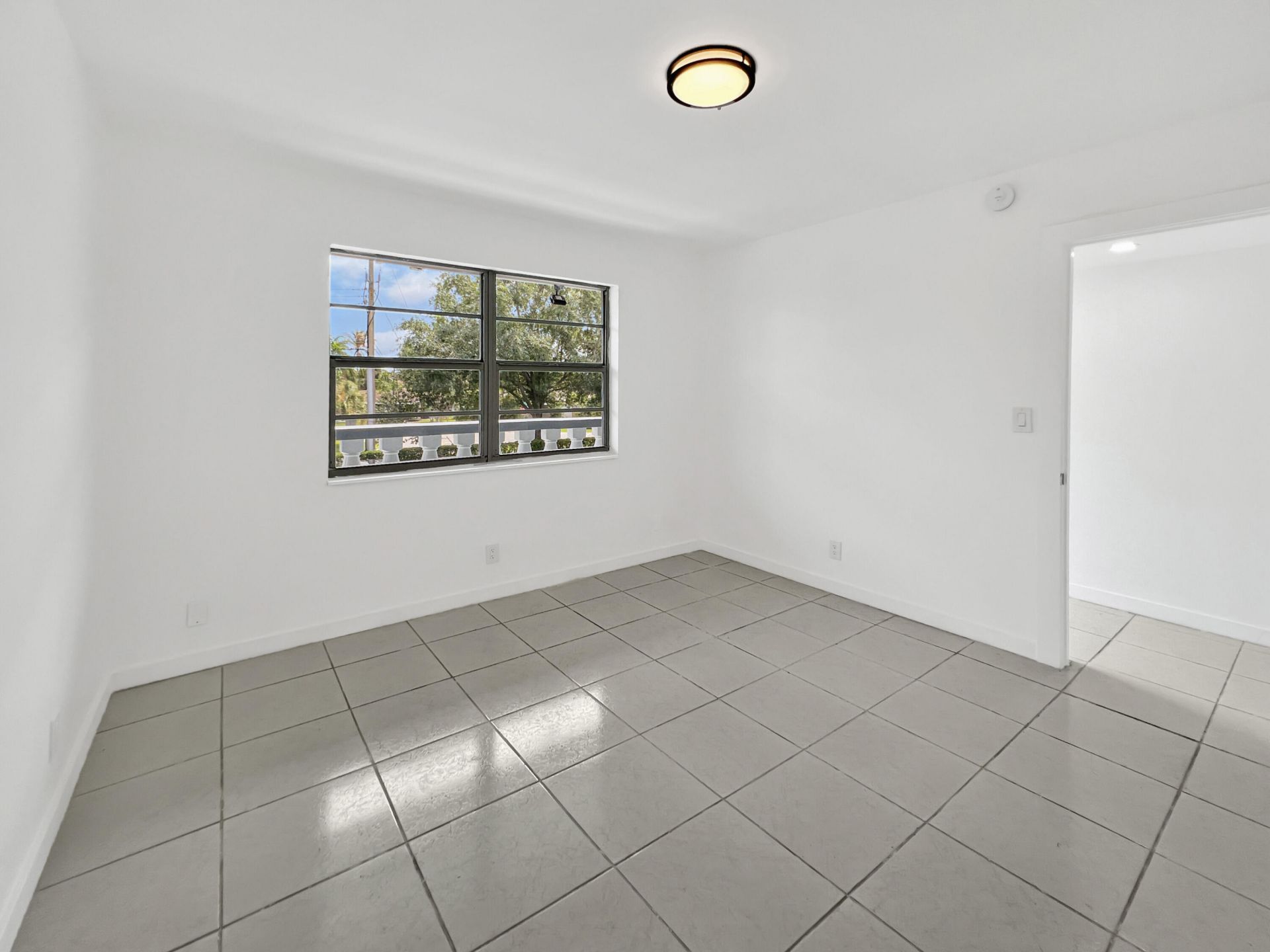 801 NE 18th Court, Unit 208, Fort Lauderdale, FL 33305 Photo