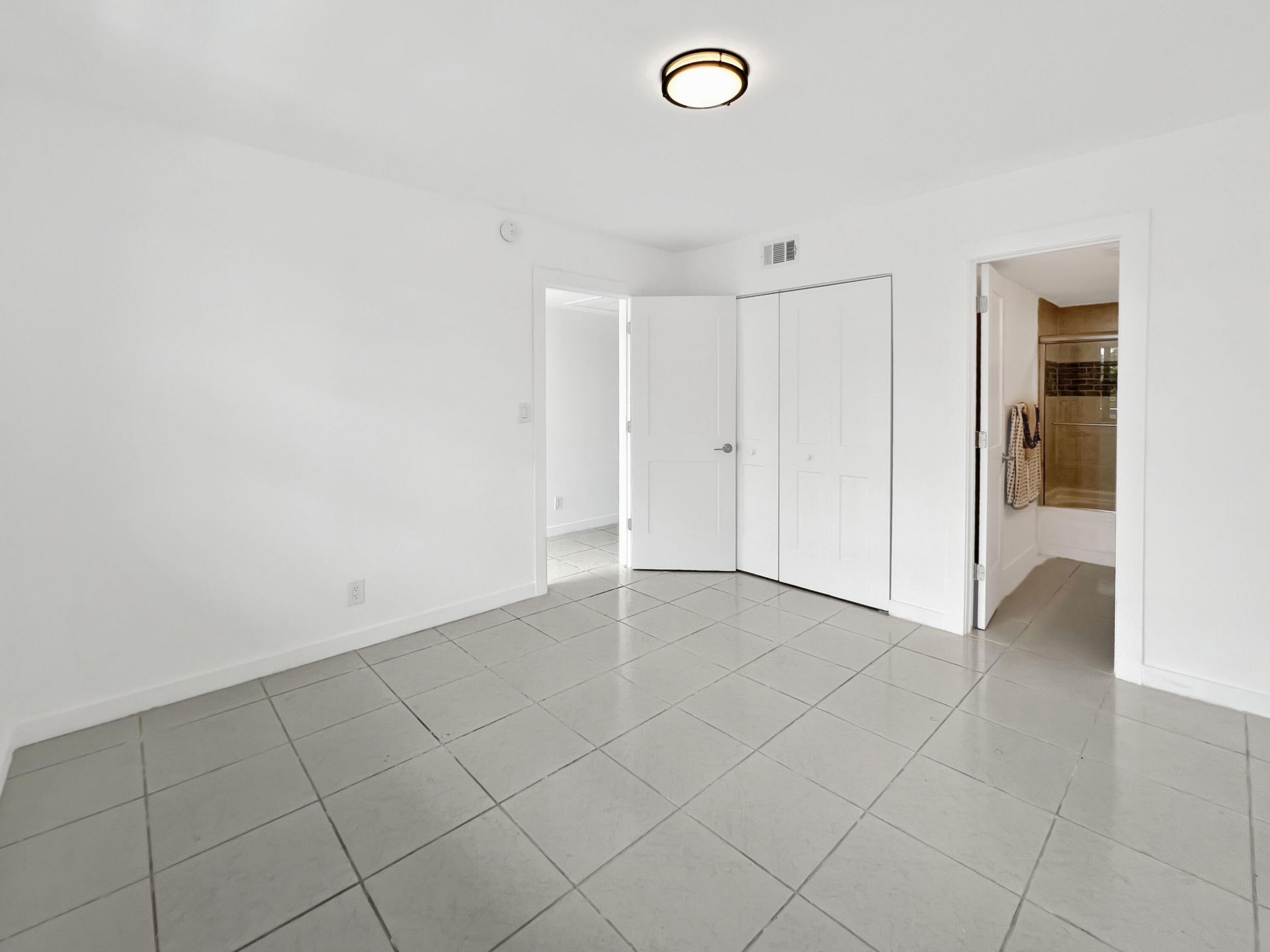 801 NE 18th Court, Unit 208, Fort Lauderdale, FL 33305 Photo