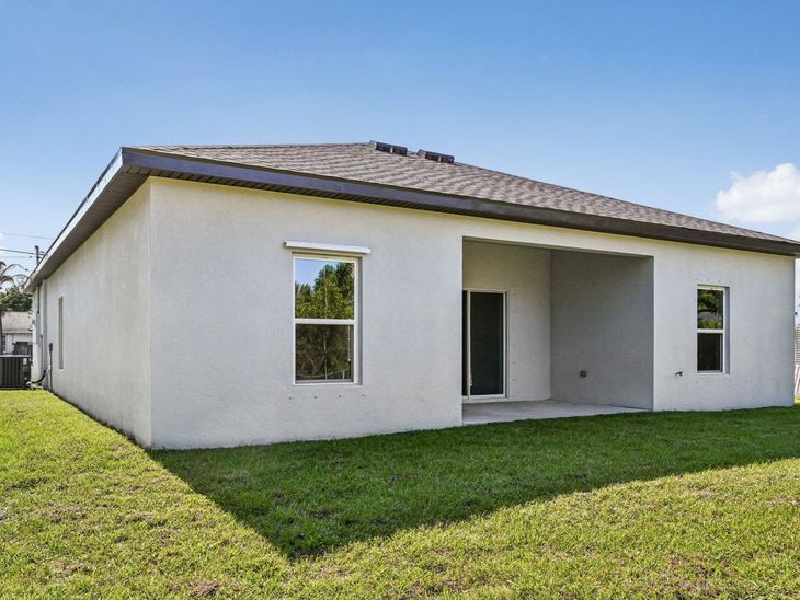 5204 Palm Drive, Fort Pierce, FL 34982