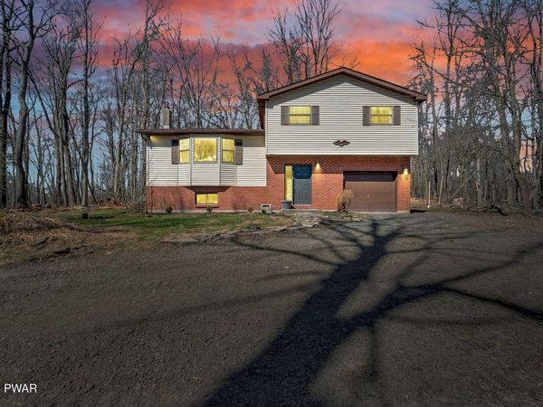 1014 Hickory Run, Newfoundland, PA 18445