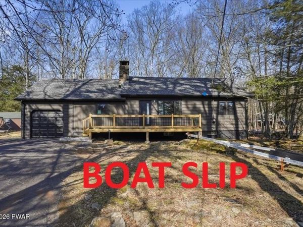 19 Lakeview Drive, Lakeville, PA 18438