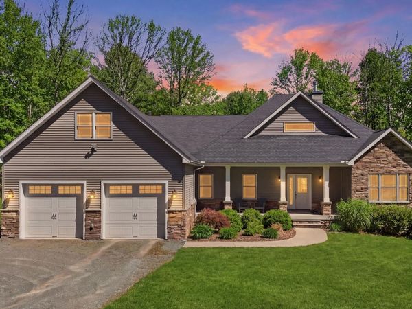 109 Woodlyn Acres Road, Hawley, PA 18428