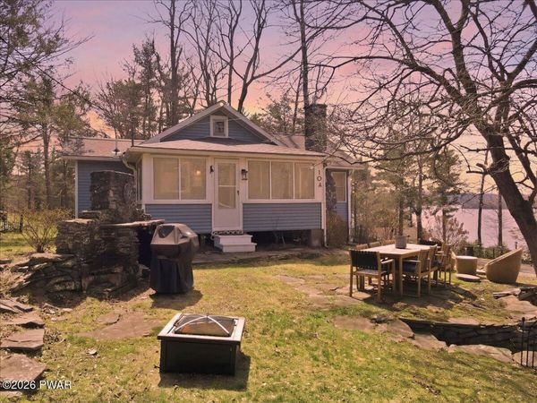 104 Lane Court, Paupack, PA 18451