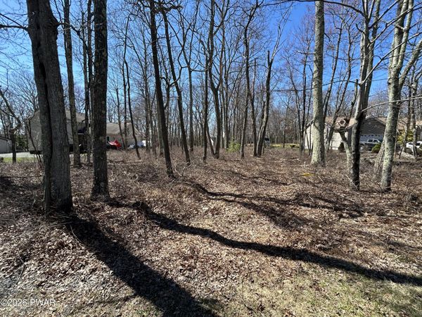 145 Maple Ridge Drive, Hawley, PA 18428