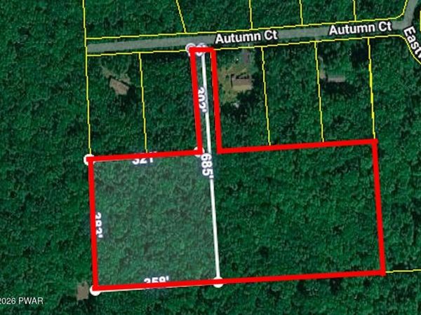 109 Autumn Court, Hawley, PA 18428