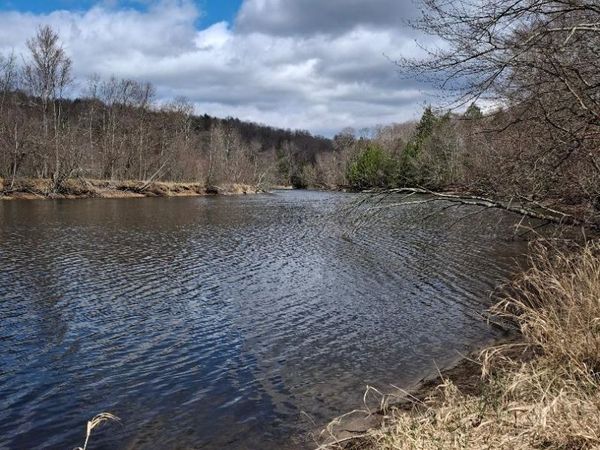 Rainbow Trout Terrace, Greentown, PA 18426