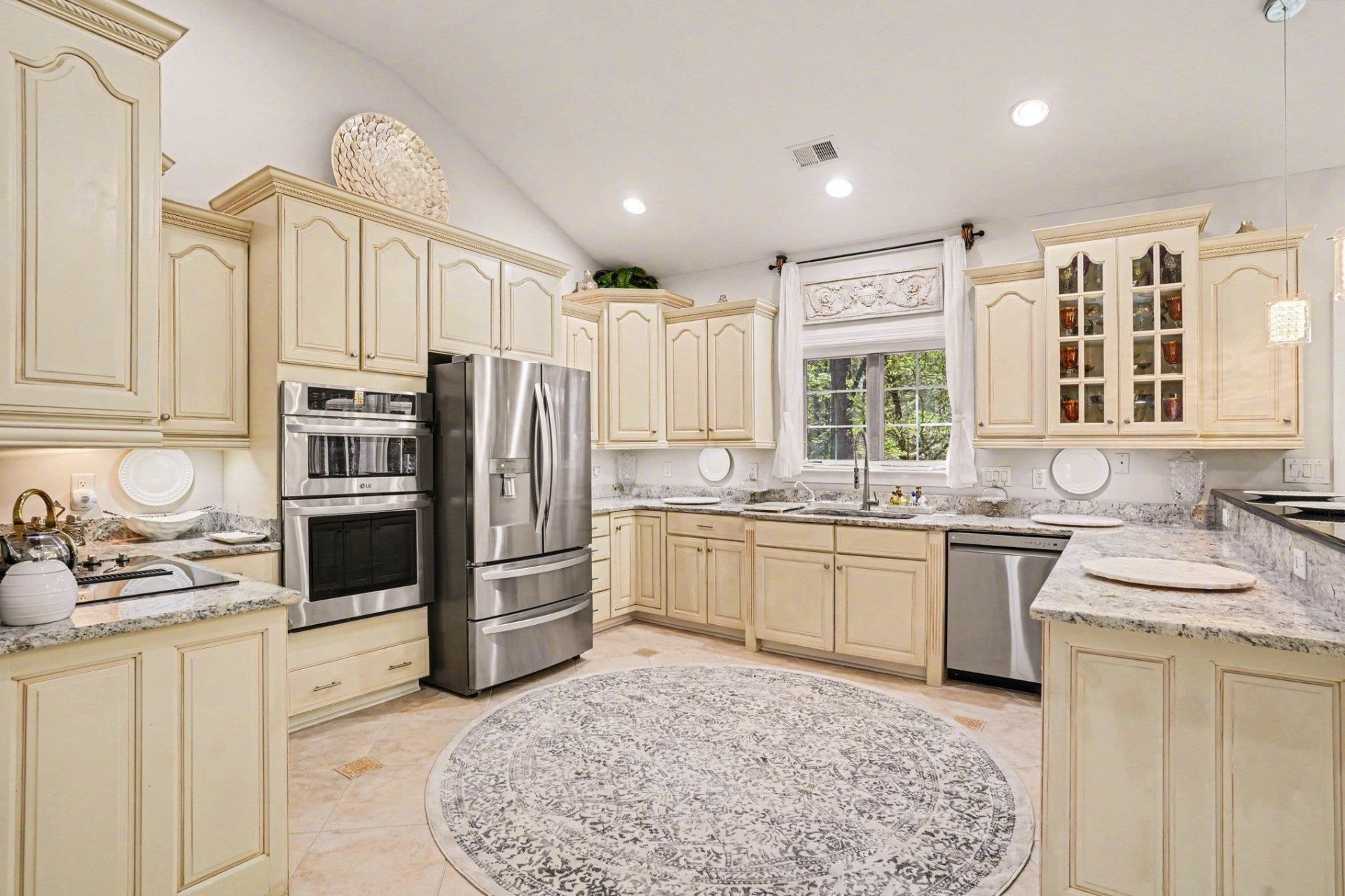 180 Highwood Circle Photo 16