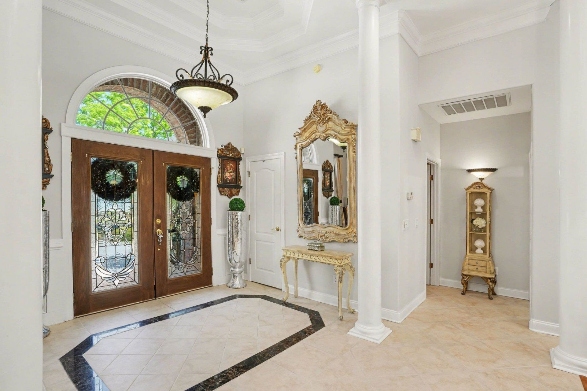 180 Highwood Circle Photo 17