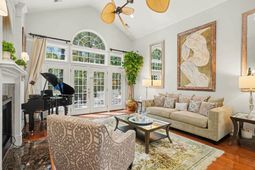 180 Highwood Circle photo 4