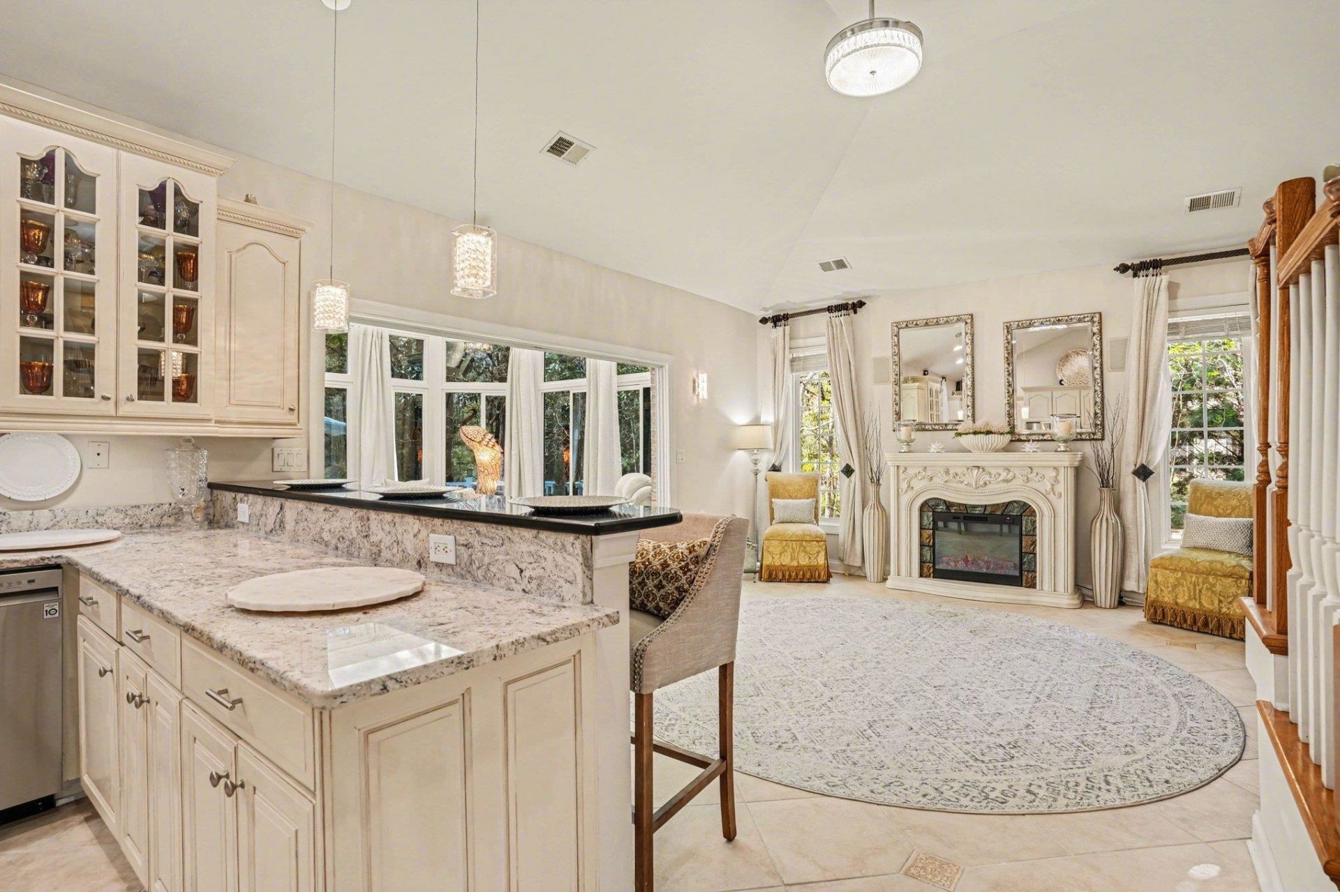 180 Highwood Circle Photo 44