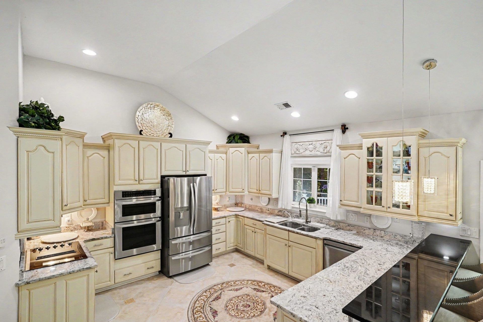 180 Highwood Circle Photo 48