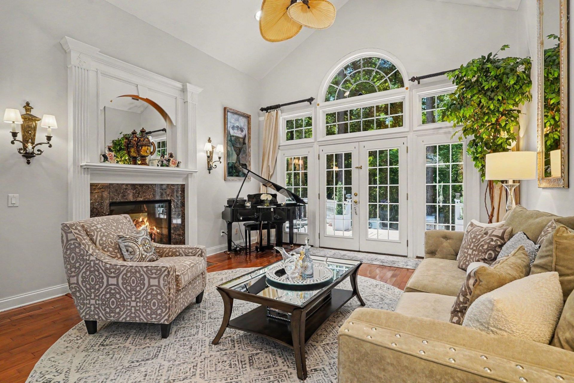 180 Highwood Circle Photo 8