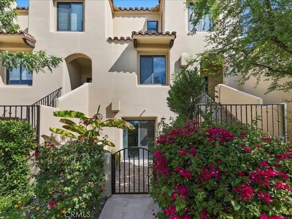 1045 Villorrio S, Palm Springs, CA 92262