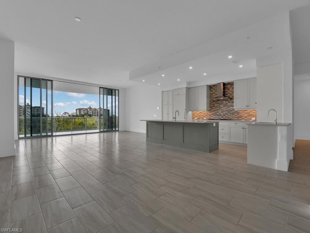 4810 Pelican Colony Blvd , Unit 304, Bonita Springs, FL 34134 Photo