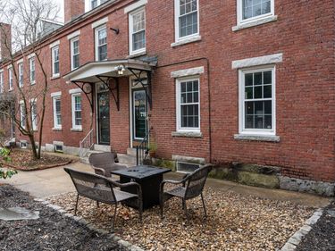 79 Pleasant Street, Unit 2, Manchester, NH 03101