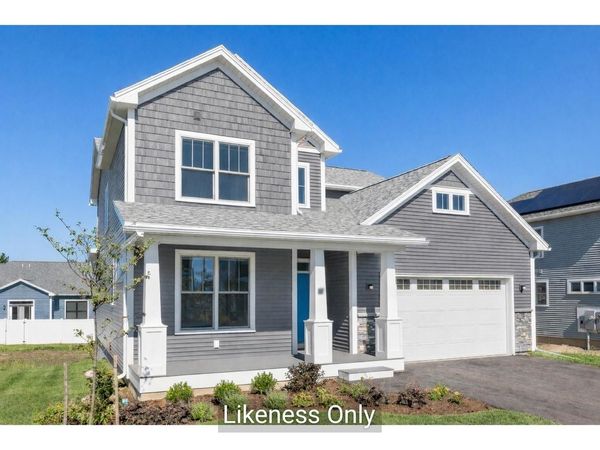 66 Daniel Drive, South Burlington, VT 05403