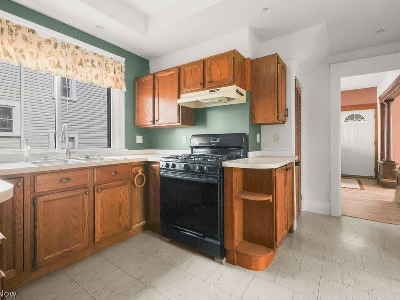 44 Agate Place, Akron, OH 44305 Photo 11