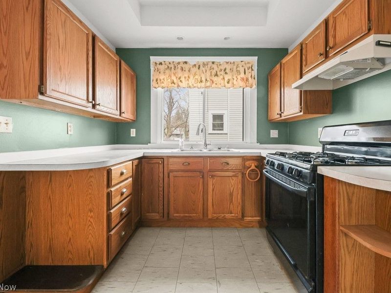 44 Agate Place, Akron, OH 44305 Photo 9