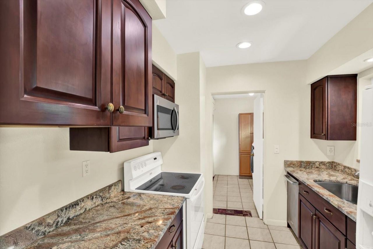 2561 58th Street N, Saint Petersburg, FL 33710 Photo