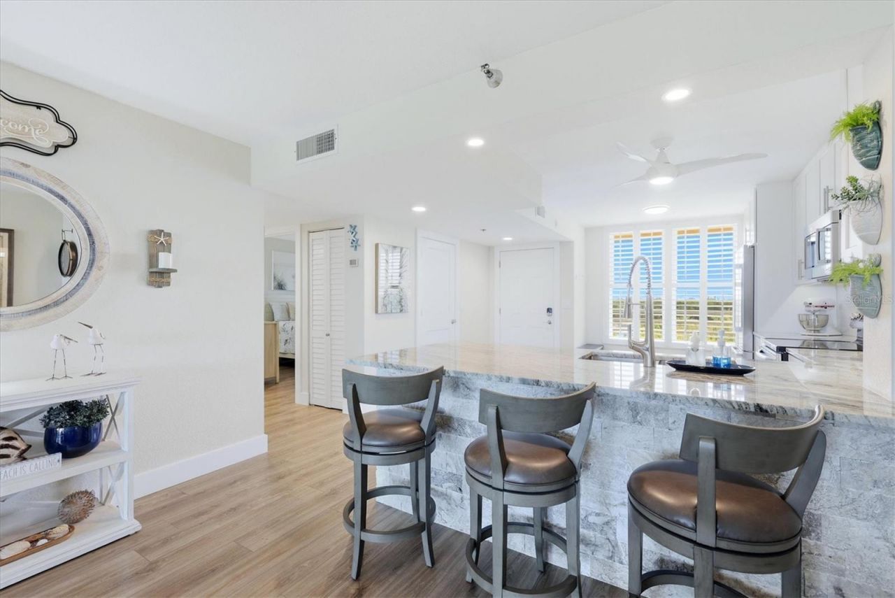 3730 Pinebrook Circle, Unit 604, Bradenton, FL 34209 Photo