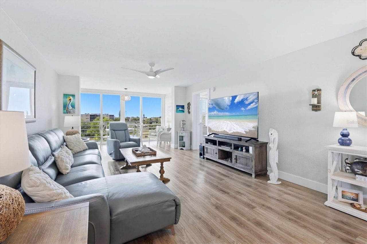 3730 Pinebrook Circle, Unit 604, Bradenton, FL 34209 Photo