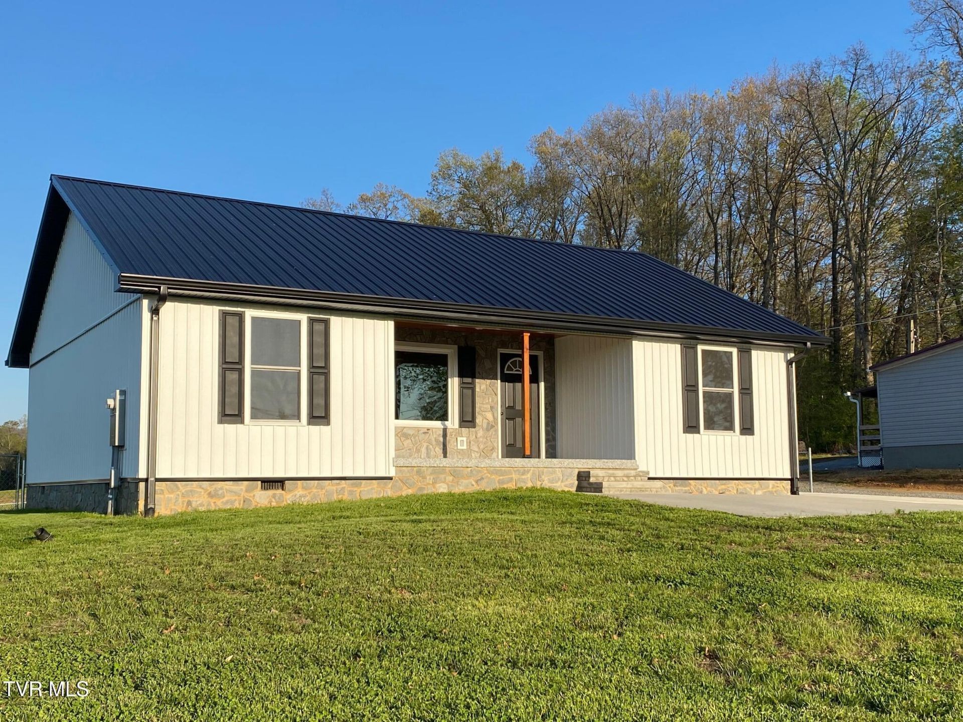 625 Seaton Road, Afton, TN 37616 Main Photo