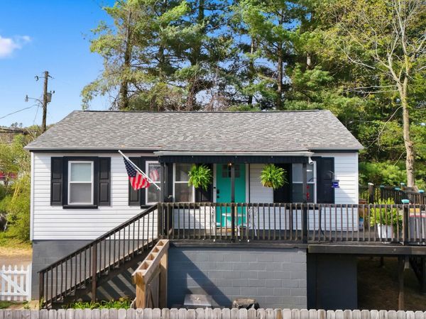 450 South Riverside Drive, Elizabethton, TN 37643