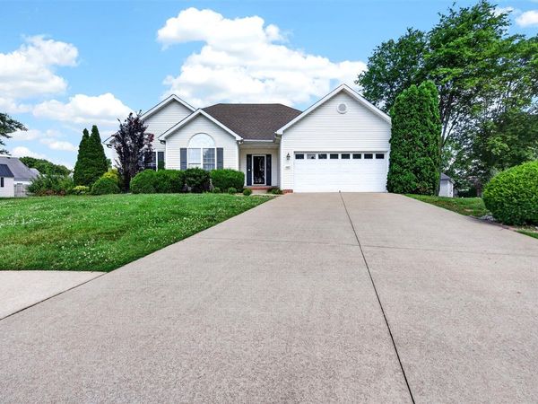 1052 Trillium Lane, Bowling Green, KY 42104