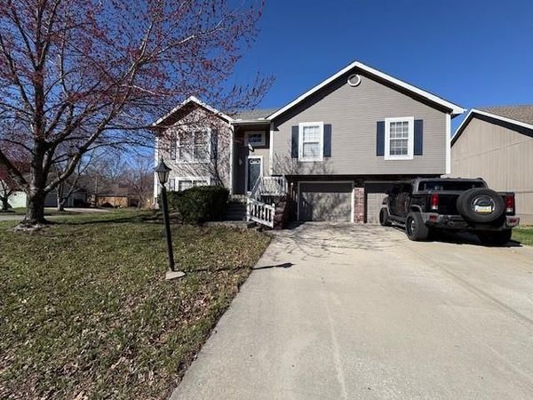 3020 Garland Street, Leavenworth, KS 66048