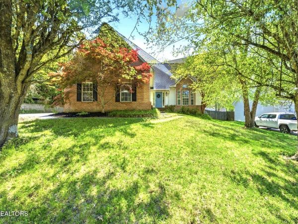 2412 Maple Crest Lane, Knoxville, TN 37921