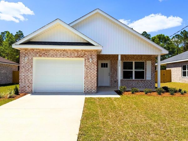 3806 Golden Acres Circle, Crestview, FL 32539
