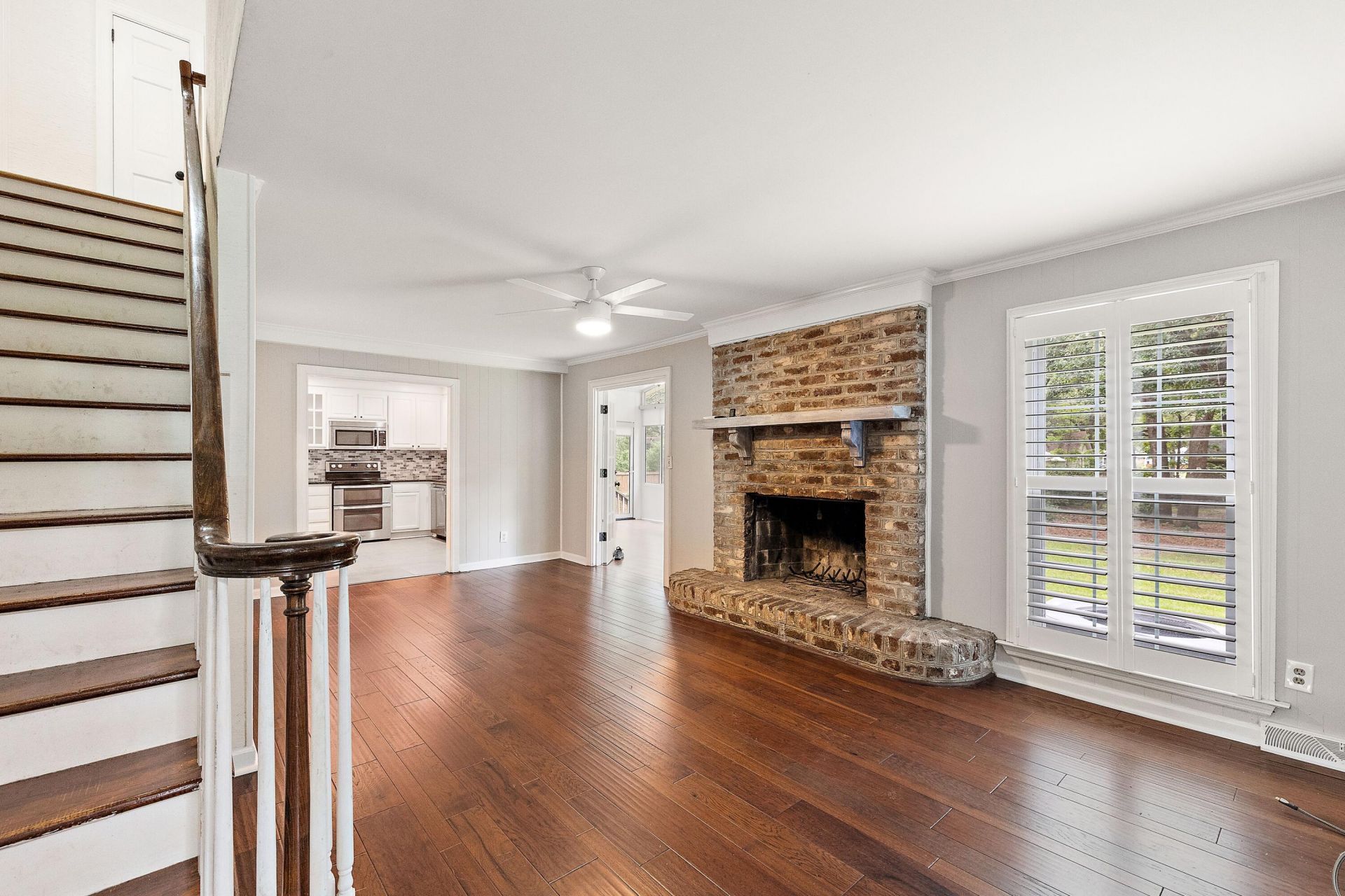 1249 Dearsley Court Photo 10