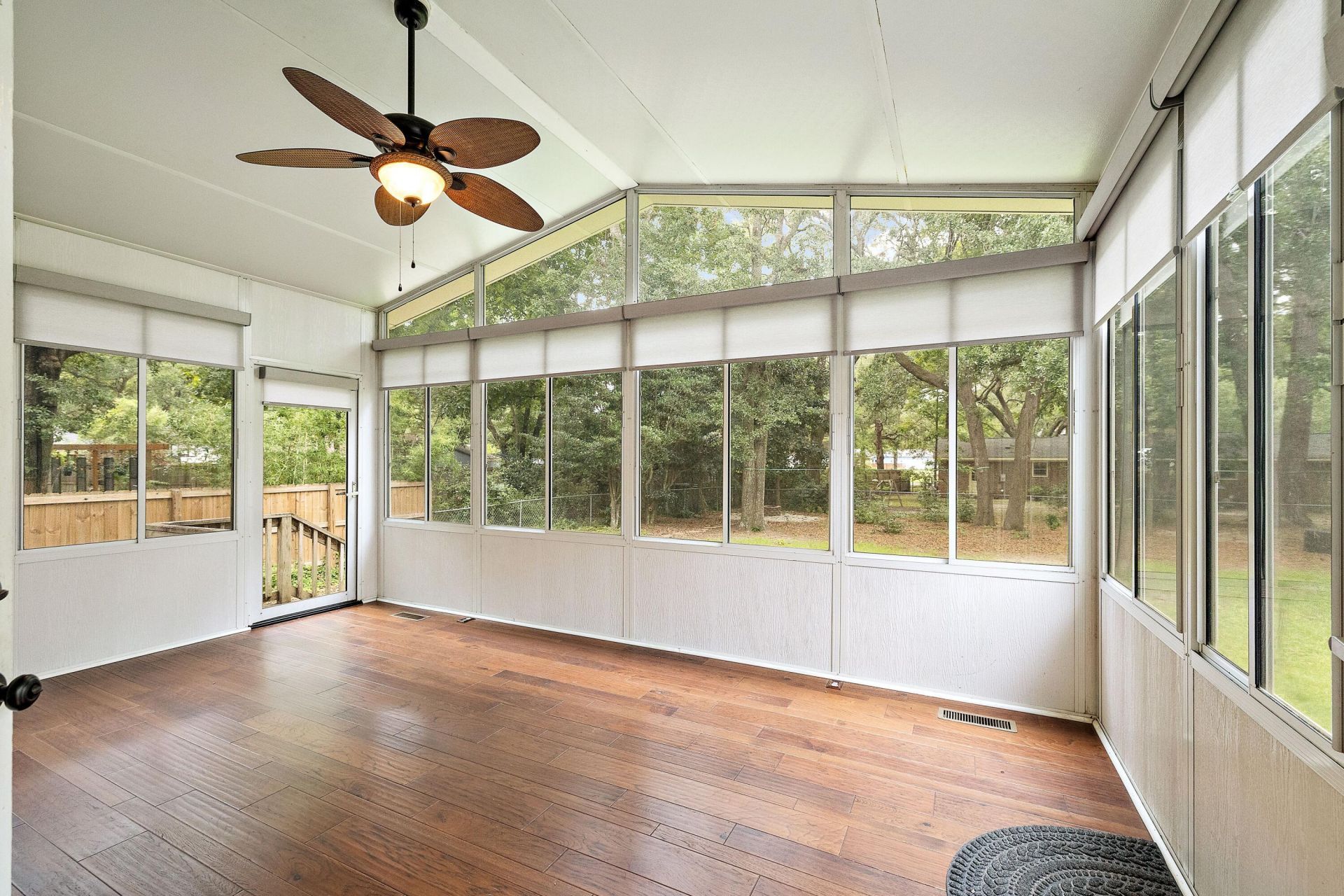 1249 Dearsley Court Photo 13