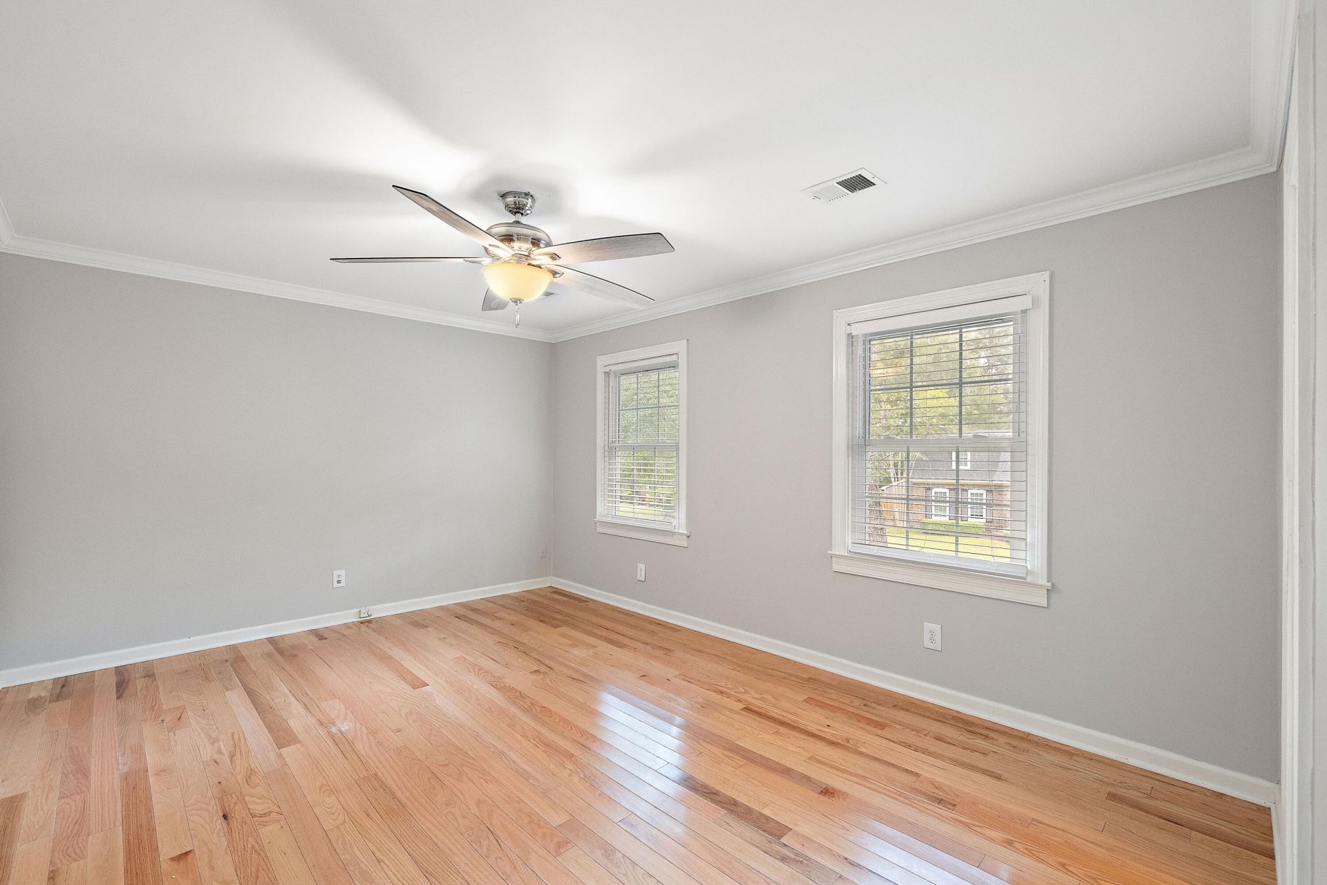 1249 Dearsley Court Photo 14