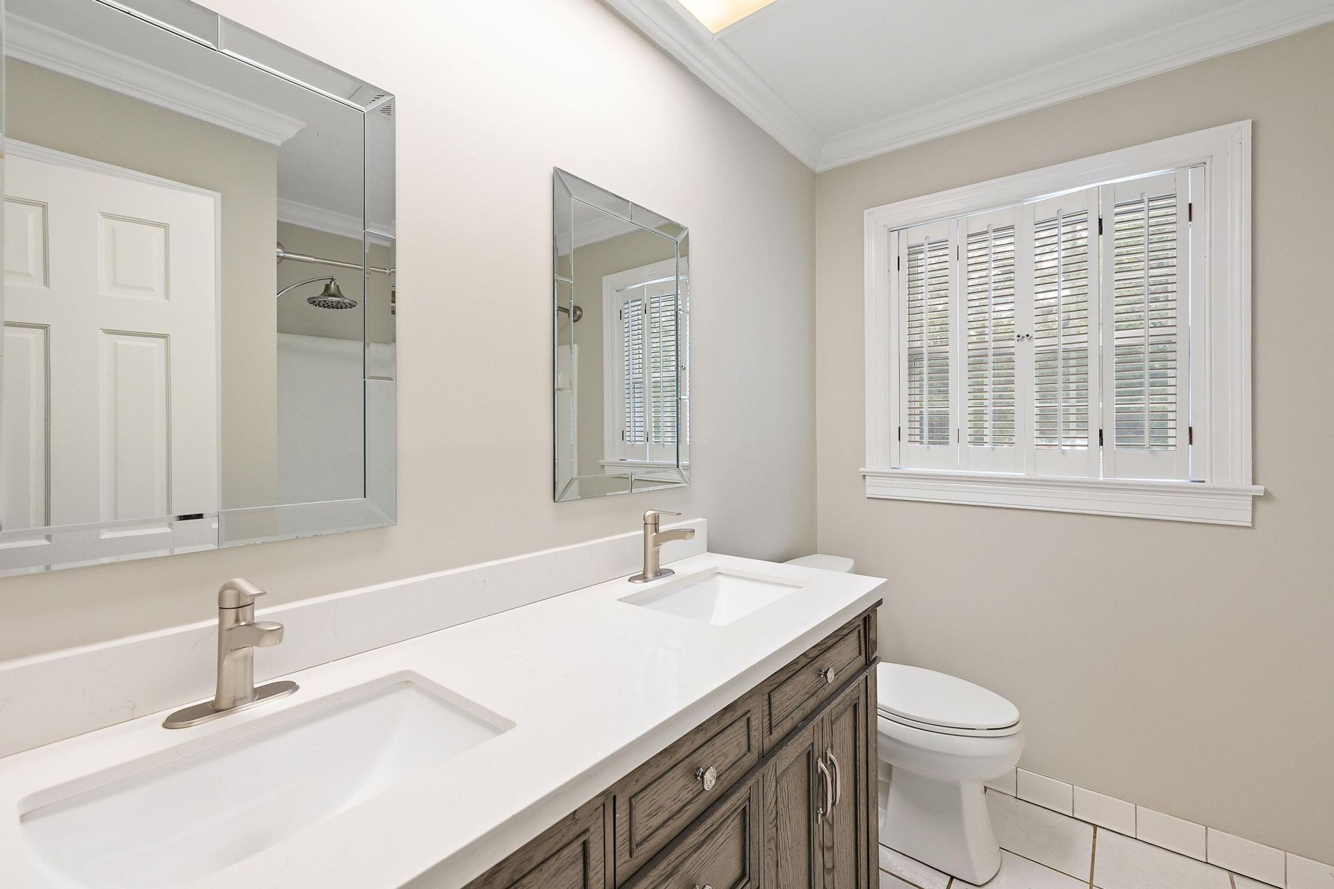 1249 Dearsley Court Photo 19