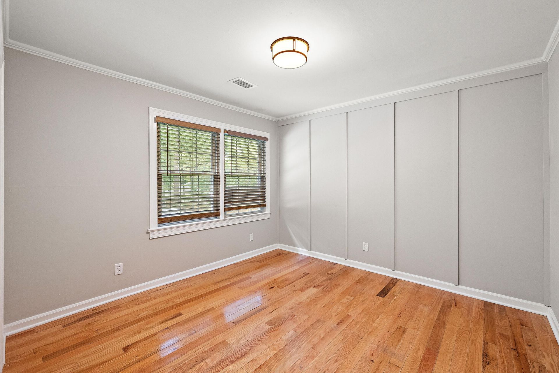 1249 Dearsley Court Photo 21