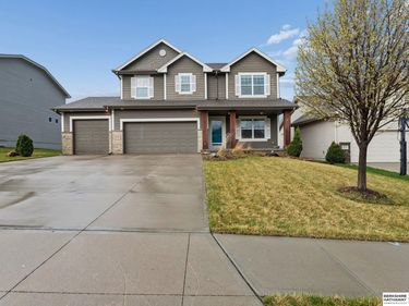 17021 Aurora Street, Omaha, NE 68136