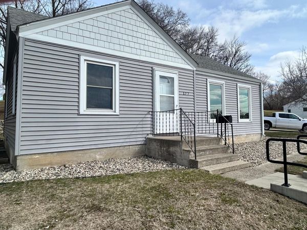 177 4th Avenue NW, Hutchinson, MN 55350