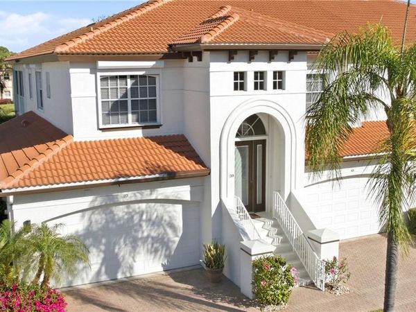 9151 Los Lagos CT, Unit 201, BONITA SPRINGS, FL 34135