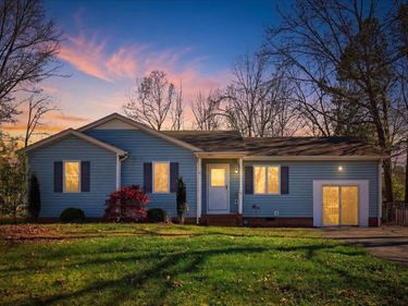 13 KINGSTON CT, STUARTS DRAFT, VA 24477
