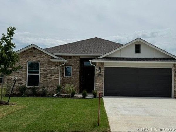 2503 W Main Street, Collinsville, OK 74021