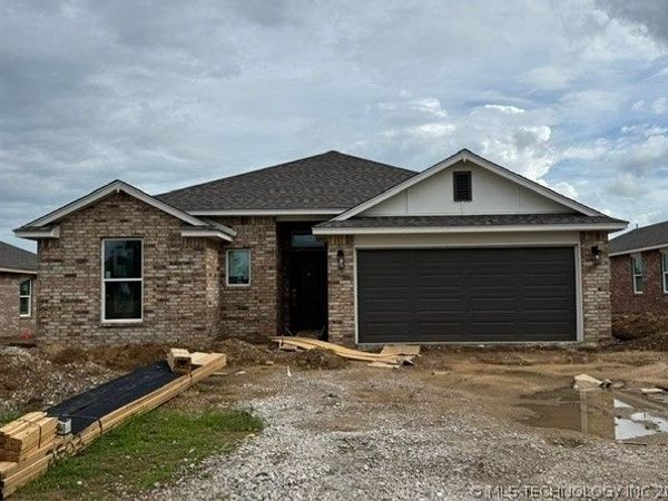 2503 W Main Street, Collinsville, OK 74021
